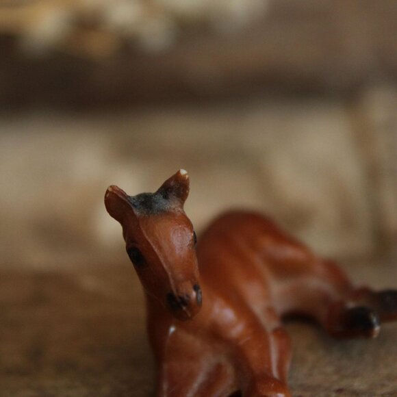 Vintage 1970s Breyer Horse, Bay Foals, Lying and Standing #5700,Maureen Love - Picture 5 of 10